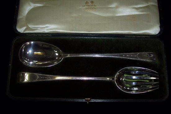 Appraisal: A cased serving spoon and fork the spoon William Eley