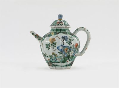 Appraisal: A Chinese famille verte teapot and cover the ribbed body