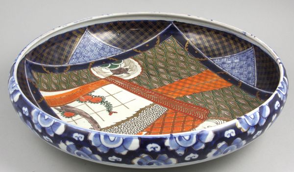 Appraisal: th Century Japanese Imari bowl signed on base h x