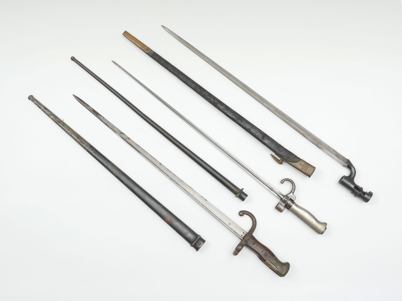 Appraisal: PC TH CENTURY BAYONETS Comprising - th Century French bayonets