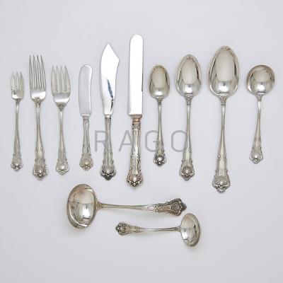 Appraisal: DURGIN NEW QUEENS SILVER FLATWARE SERVICE Eight piece service for