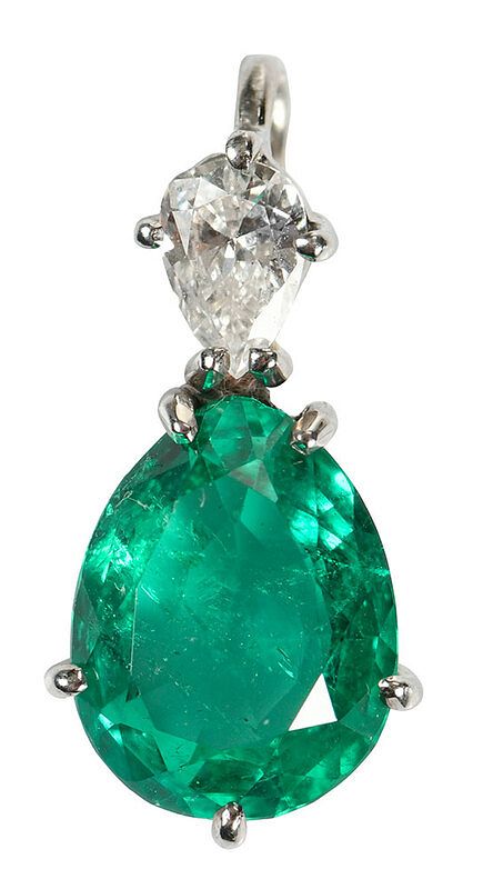 Appraisal: kt Emerald Pendant Retailed by Garrard Co pear cut emerald