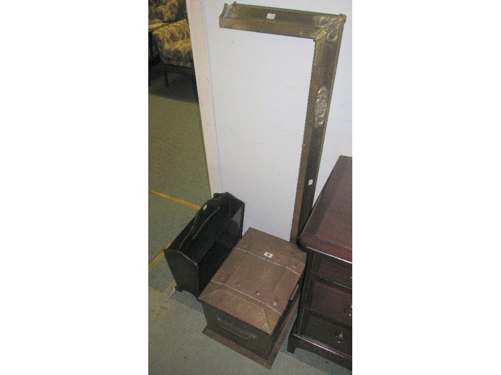 Appraisal: Lot comprising fire fender coal box and magazine rack