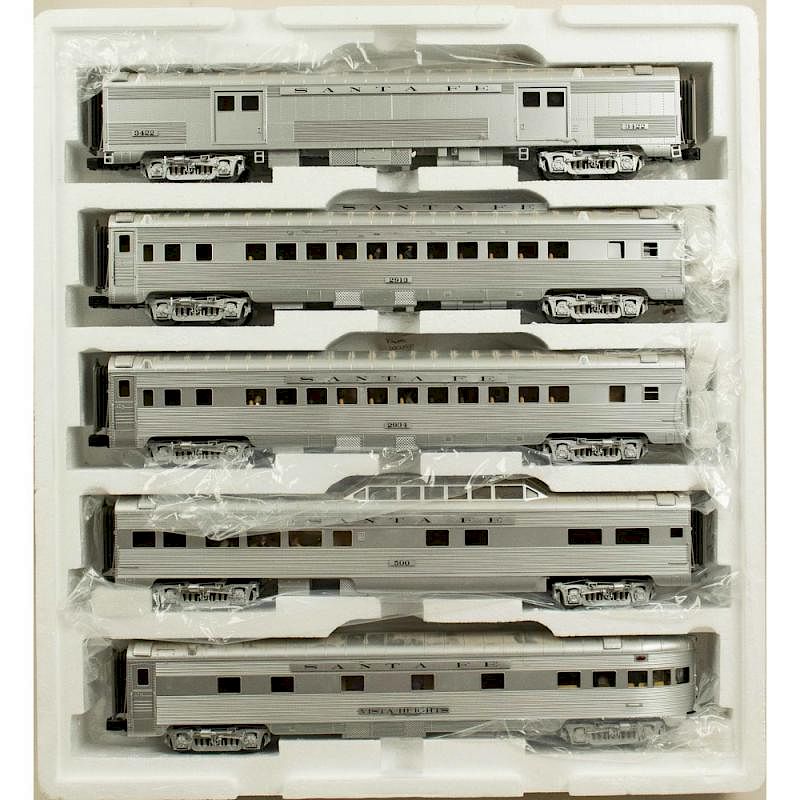 Appraisal: MTH Passenger Car Set MTH car ' streamlined passenger car