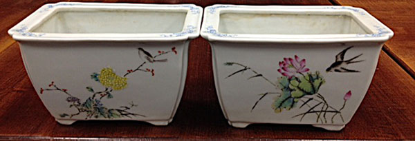 Appraisal: Chinese third quarter of century Two porcelain rectangular jardinieres decorated