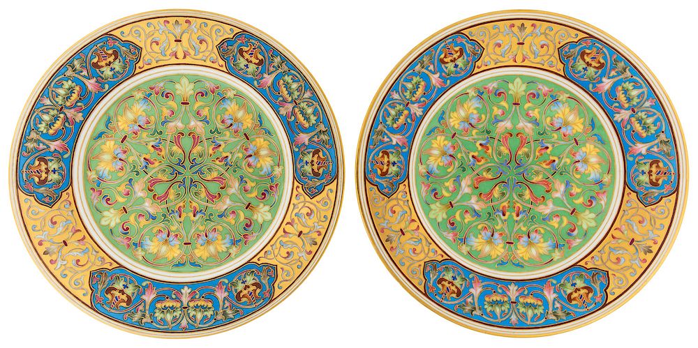 Appraisal: A PAIR OF RUSSIAN PORCELAIN PLATES KORNILOV PORCELAIN FACTORY ST