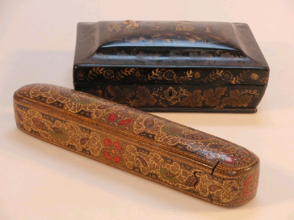 Appraisal: A Victorian papier mach box with chinoiserie gilt decoration and