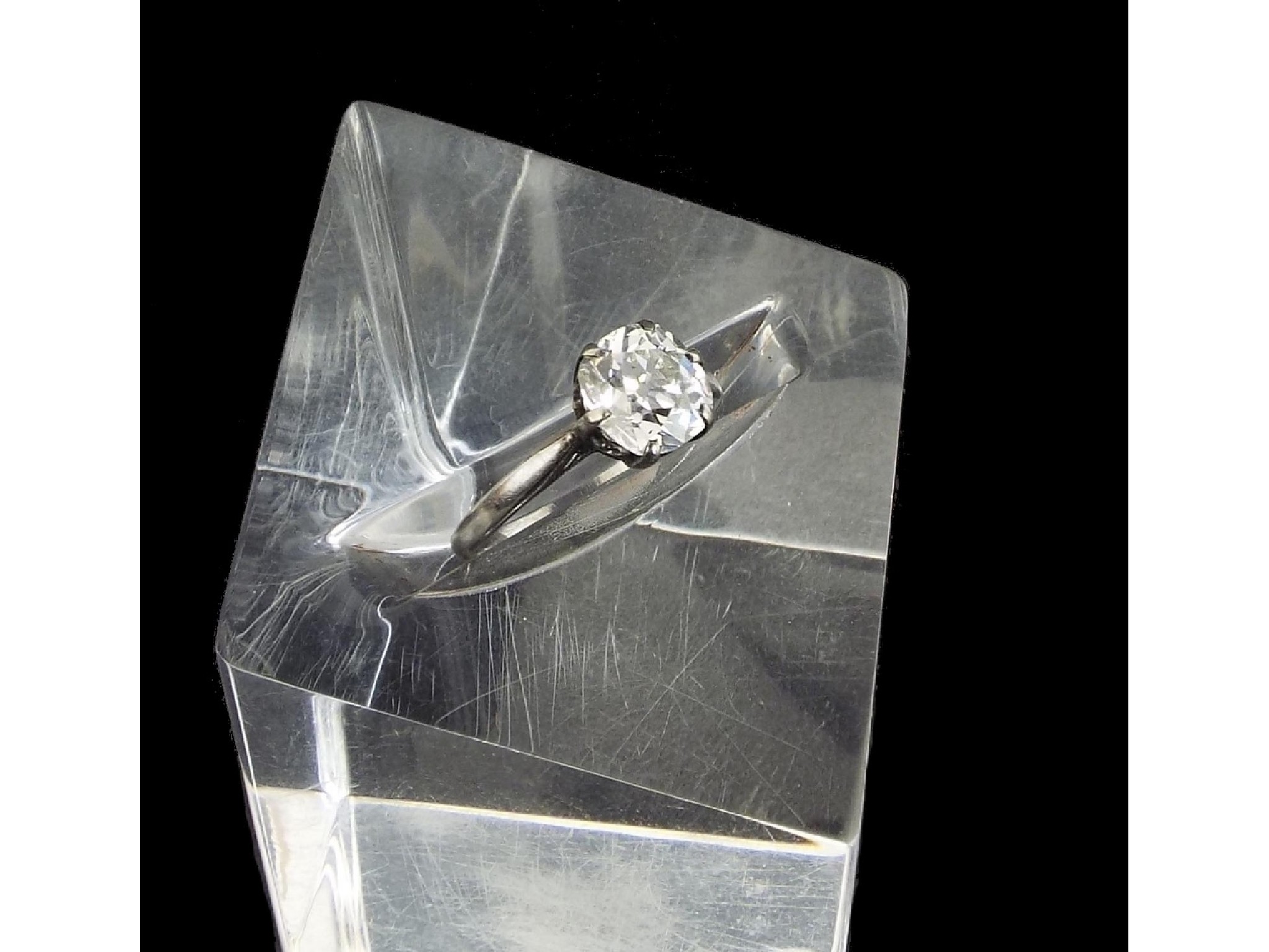 Appraisal: Old cushion-cut solitaire diamond ring ct approx colour K L