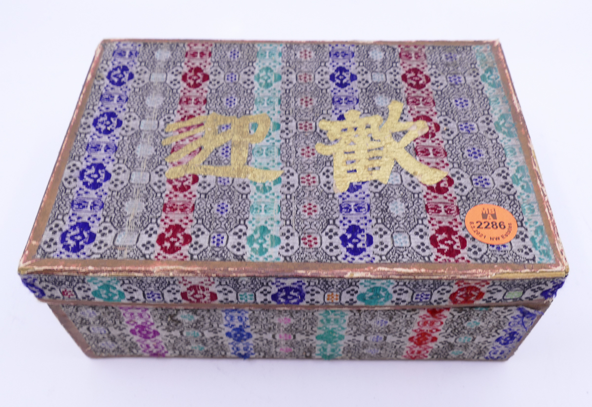 Appraisal: Old Chinese Mah-jong Set in Silk Box