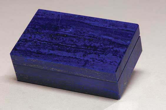 Appraisal: GEM QUALITY LAPIS LAZULI BOX Sar -e-Sang Badakshan Afghanistan Handcrafted