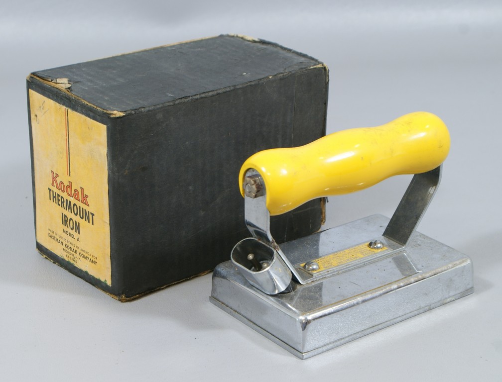 Appraisal: Kodak Thermomount iron in box