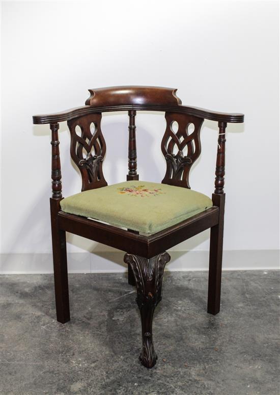 Appraisal: Sale Lot A Georgian Style Mahogany Corner Chair th th