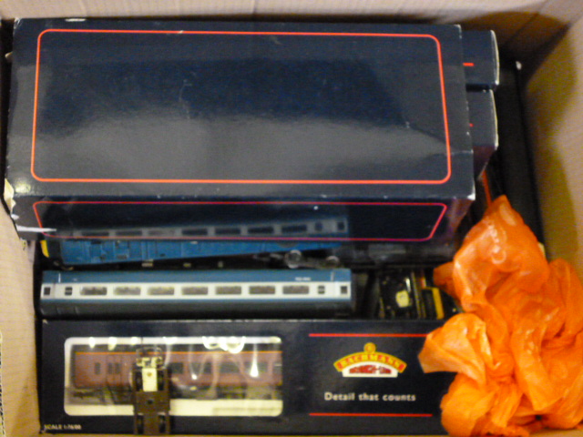 Appraisal: Playworn trains by Hornby and Bachmann including Bachmann Trans-Pennine Express