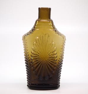 Appraisal: Pattern An early-mid th century pattern-molded glass Sunburst flask New