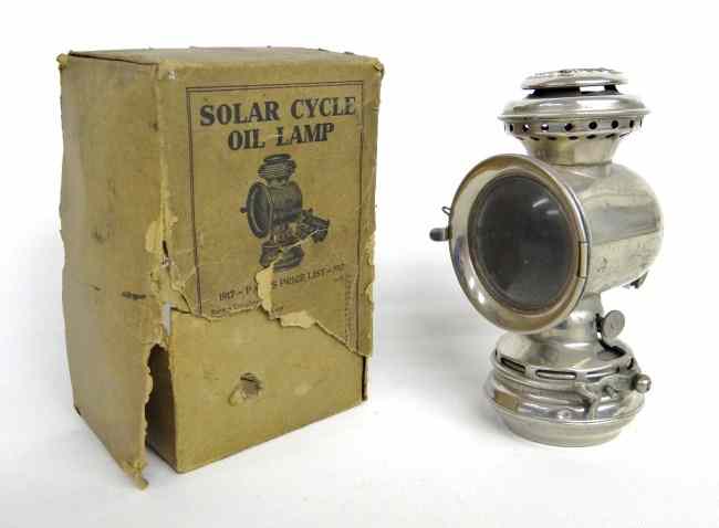 Appraisal: Solar cycle oil lamp with box ''The Badger Brass MFG