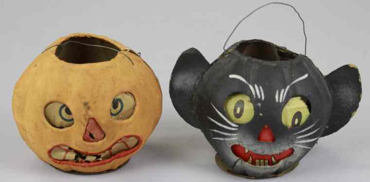 Appraisal: SMALL BLACK CAT PUMPKIN JACK-O-LANTERN Germany black cat with extended