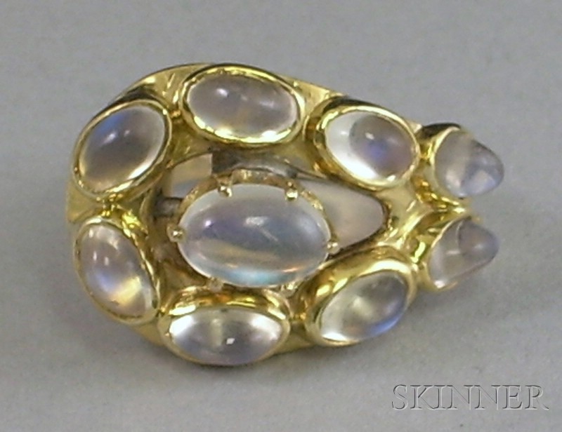 Appraisal: kt Gold and Moonstone Ring comprised of nine cabochon moonstones