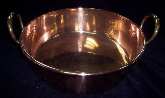 Appraisal: A copper two-handled preserving pan cm wide