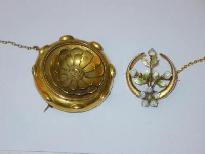 Appraisal: A CT GOLD ENAMEL BROOCH modelled as a crescent applied