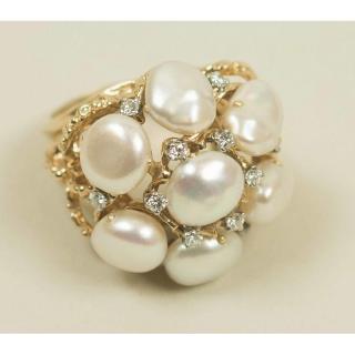 Appraisal: Biwa Pearl Gold Princess Ring k yellow gold Princess ring