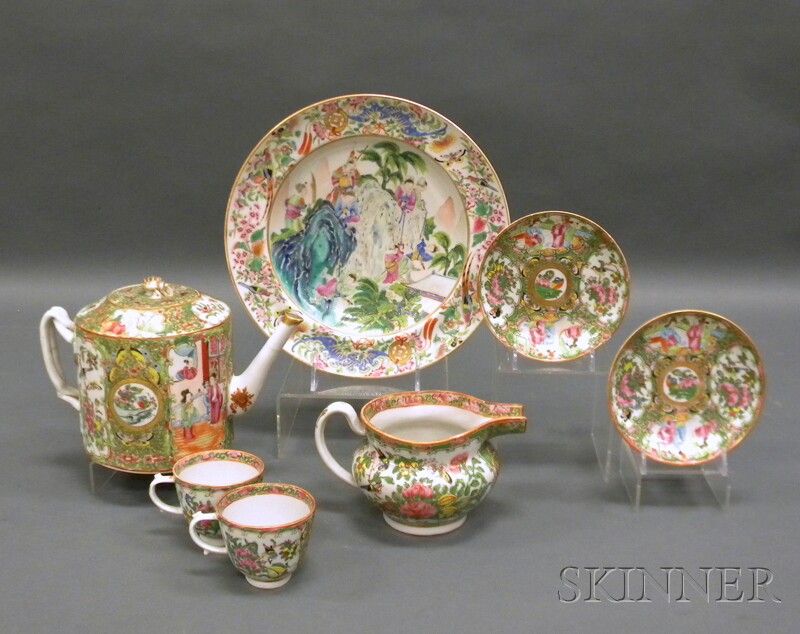 Appraisal: Seven Chinese Export Porcelain Tableware Items th century six Rose