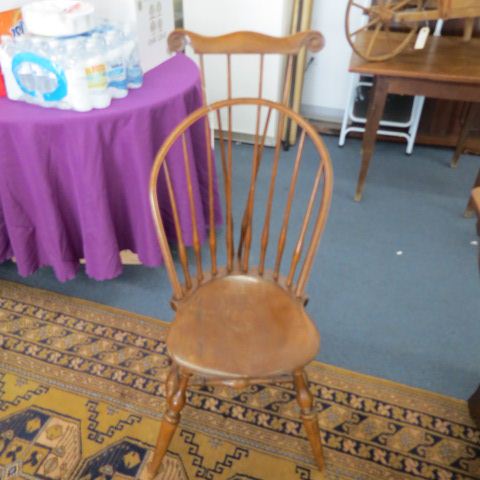 Appraisal: th Century Windsor Chair comb back