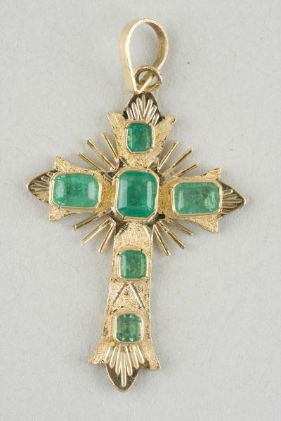 Appraisal: KT and Emerald Cross Pendant stamped K with square and