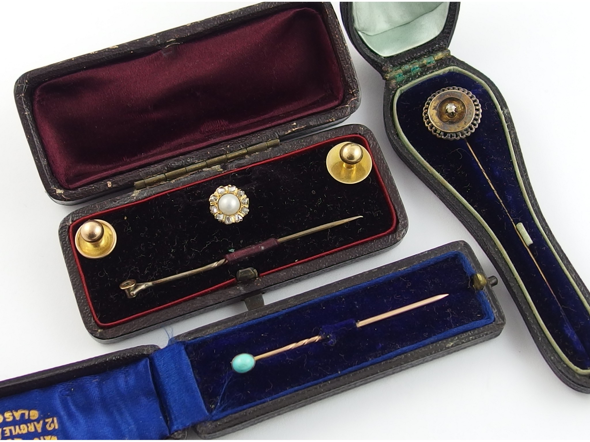 Appraisal: A ct gold stud set with a pearl and old