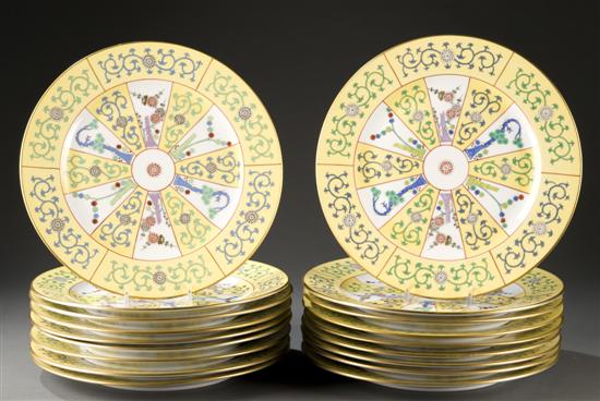 Appraisal: Set of hand painted Herend Yellow Dynasty dinner plates Made