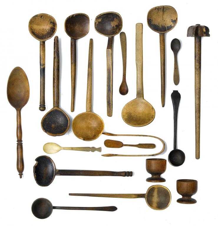 Appraisal: A GROUP OF TREEN SPOONS AND OTHER ITEMS including two