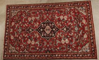 Appraisal: ORIENTAL RUG ' X ' LILIHAN ORIENTAL RUG ' X