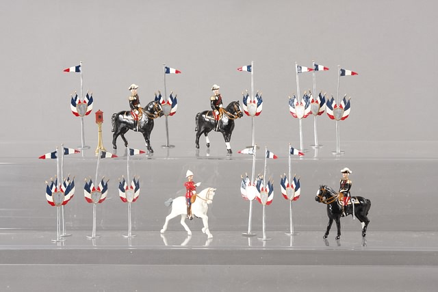 Appraisal: Lot of metal mounted figures together with parade standards with