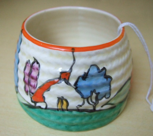 Appraisal: A Clarice Cliff pot decorated in the bizarre pattern against