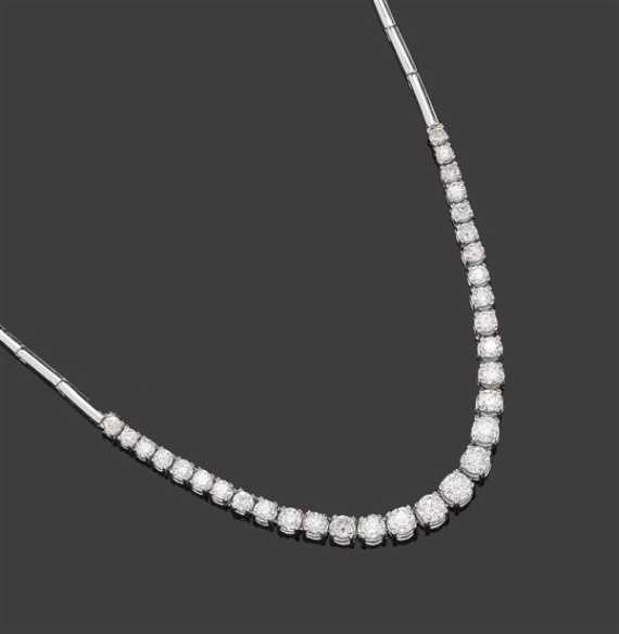 Appraisal: BRILLIANT-CUT DIAMOND NECKLACE White gold Classic necklace with a rod-pattern