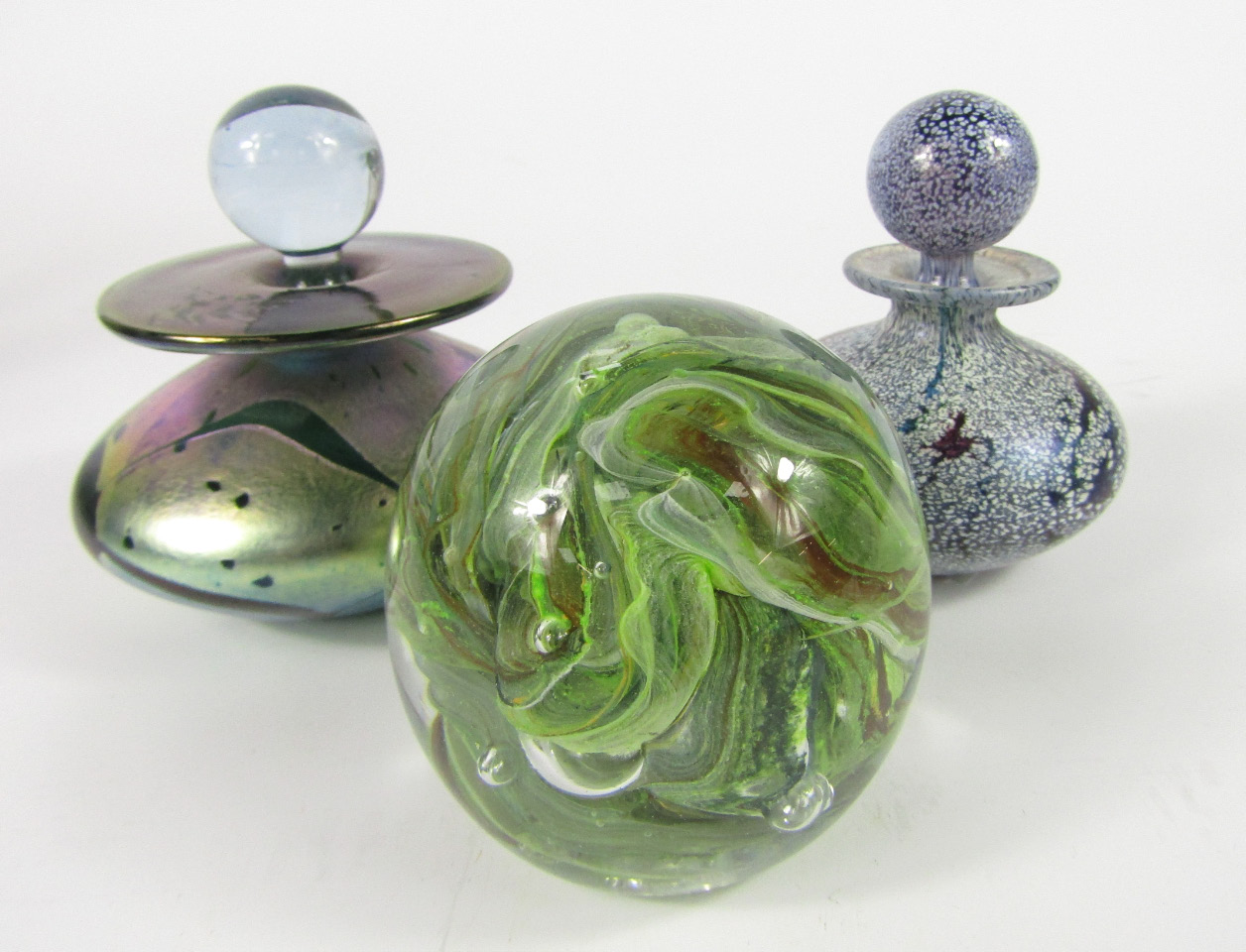 Appraisal: A green and silver lustre scent bottle and stopper purple