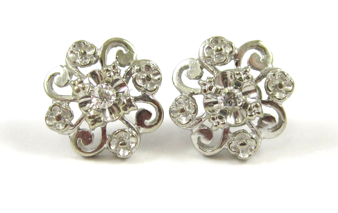 Appraisal: PAIR OF DIAMOND SCREW BACK EARRINGS each k white gold