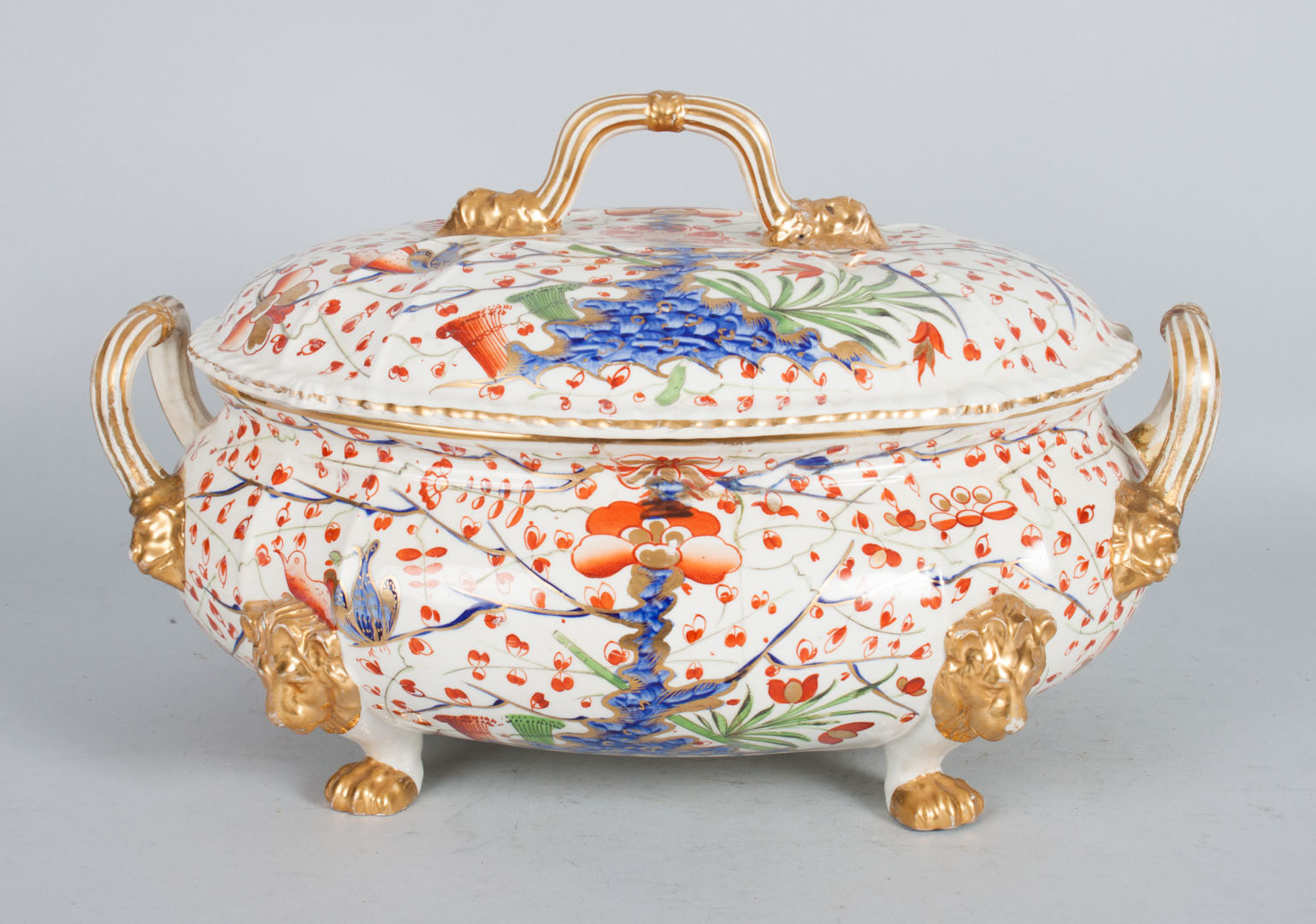 Appraisal: Derby china soup tureen in the Imari manner circa double