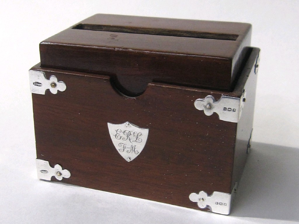 Appraisal: Silver mounted cigarette box Birmingham