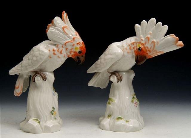 Appraisal: A PAIR OF MEISSEN COCKATOOS after the model by J