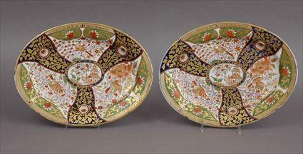 Appraisal: PAIR OF SPODE PORCELAIN JAPAN PATTERN OVAL SMALL PLATTERS Each