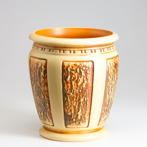 Appraisal: ROSEVILLE Ivory Florentine sand jar - nick to rim but