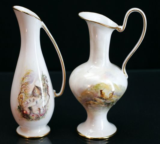 Appraisal: Four various pieces of New Zealand ceramics