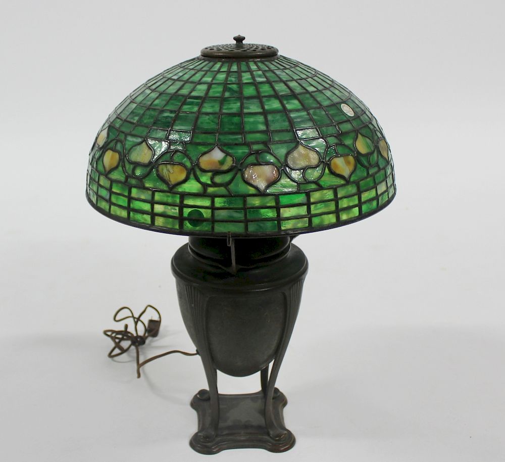 Appraisal: TIFFANY STUDIOS Acorn Table lamp Nice original shade and urn