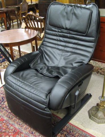 Appraisal: S-KMS HIGH-TECH ROBOTIC MASSAGE RECLINER Get-A-Way model NFR- A recent