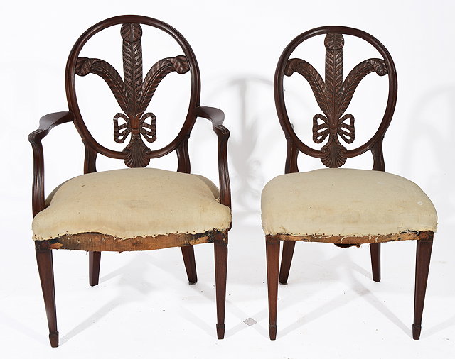 Appraisal: A SET OF SIX MAHOGANY HEPPLEWHITE STYLE DINING CHAIRS with