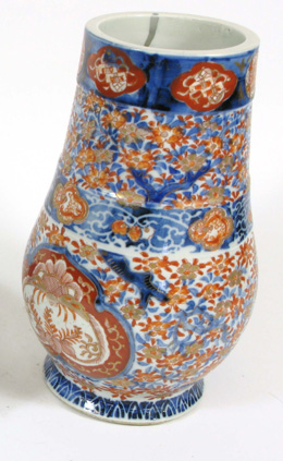 Appraisal: JAPANESE IMARI PORCELAIN VASE Meiji Period Hand painted in traditional