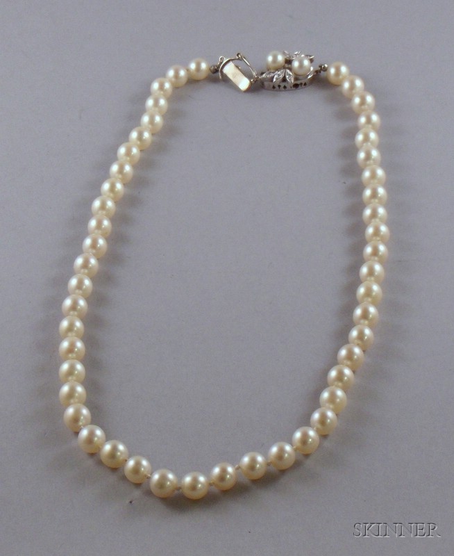 Appraisal: Single-strand Cultured Pearl Necklace lg in with kt white gold