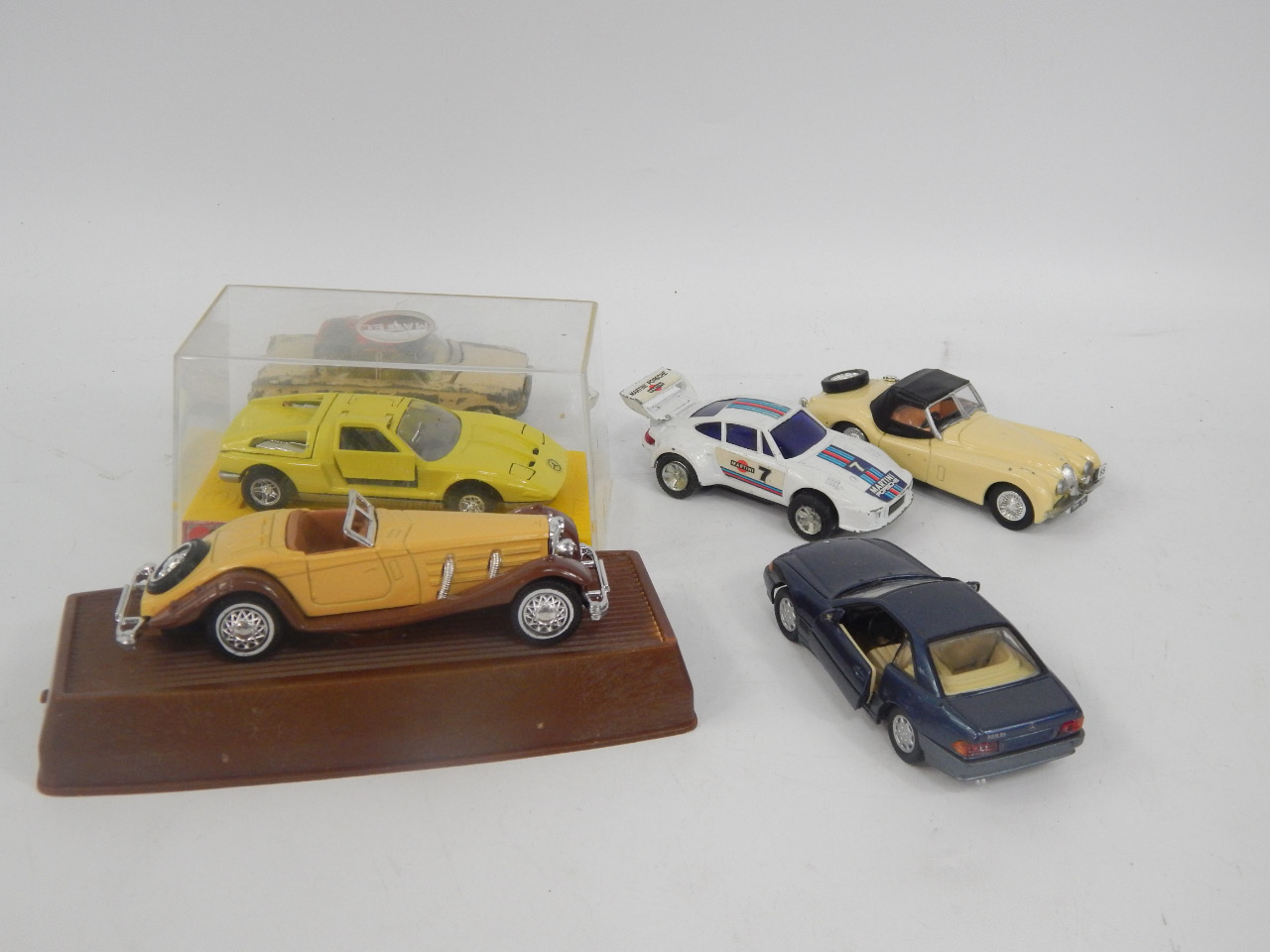 Appraisal: High Speed Models Collection die cast sports cars Cararama and