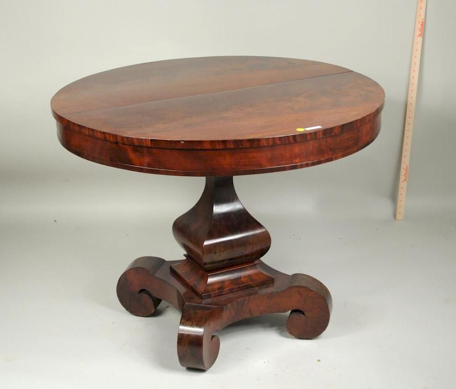 Appraisal: American Classical Mahogany Center Table American classical mahogany center table