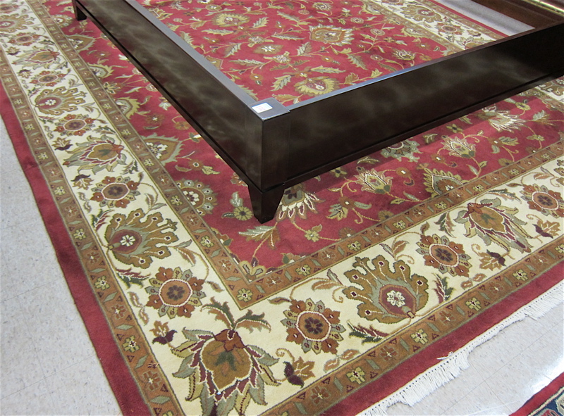 Appraisal: CONTEMPORARY HAND KNOTTED ORIENTAL CARPET Indo-Persian overall floral decoration on